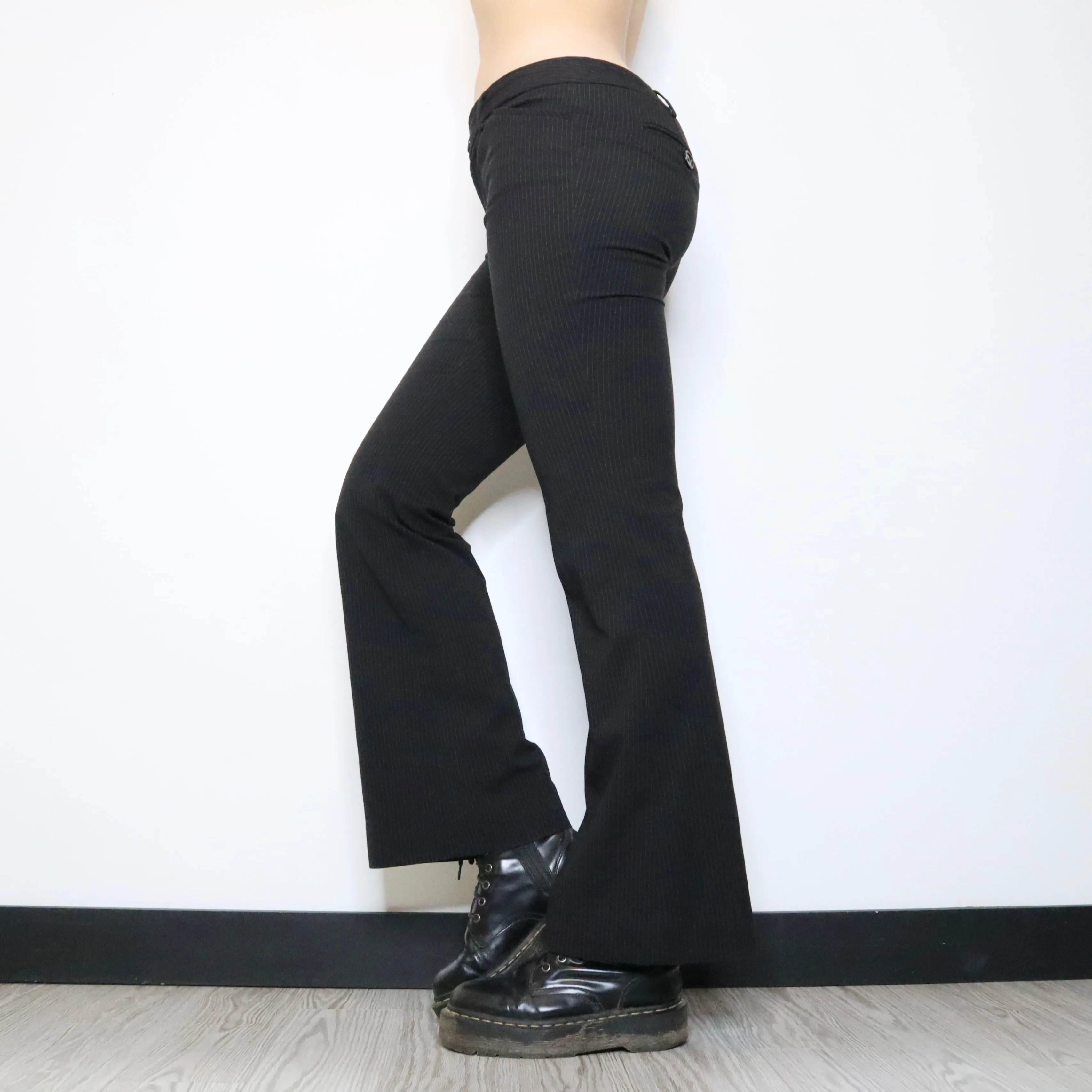 Y2K Low Rise Pinstripe Flares (M)